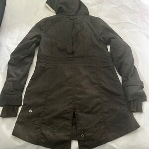 Lululemon Apres Run Sherpa‎ Lined Hooded Jacket Women Size 6 Gray Black Full Zip